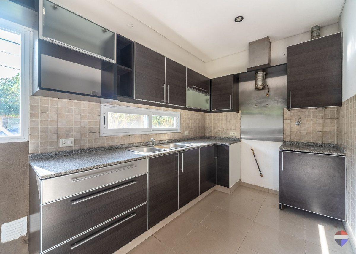 Foto de VENTA CASA 4 AMBIENTES BARRIO PELLEGRINI 3 PILAR, imagen 2