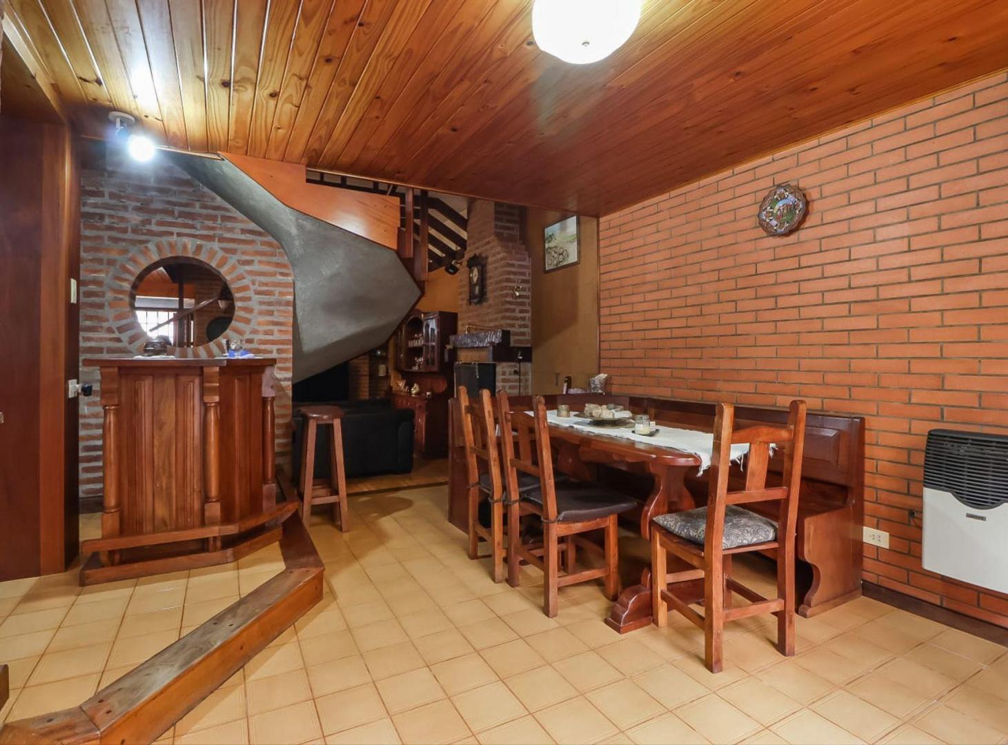 Foto de Venta casa 4 amb +jardin +quincho c/parrilla, imagen 5