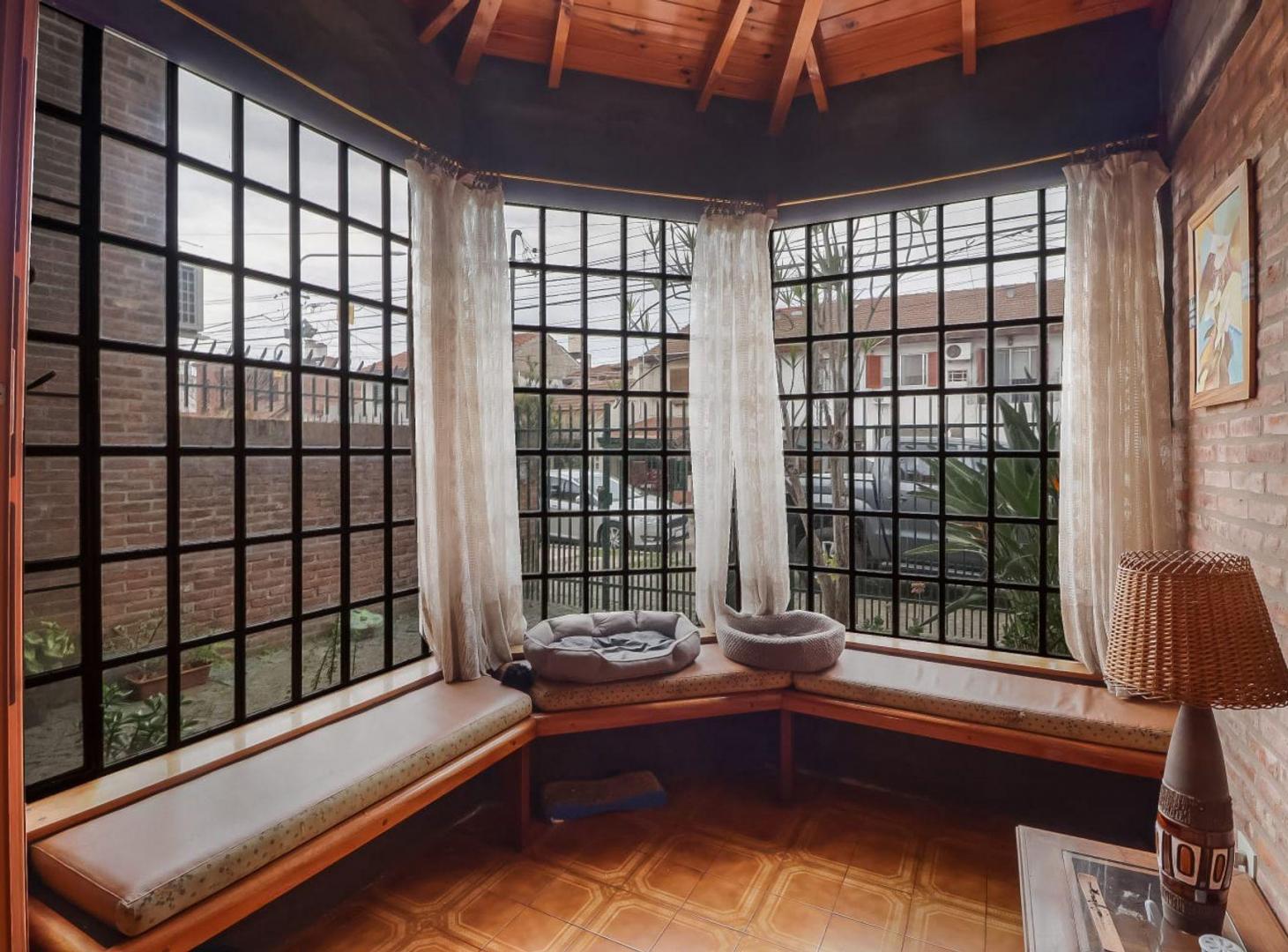 Foto de Venta casa 4 amb +jardin +quincho c/parrilla, imagen 2