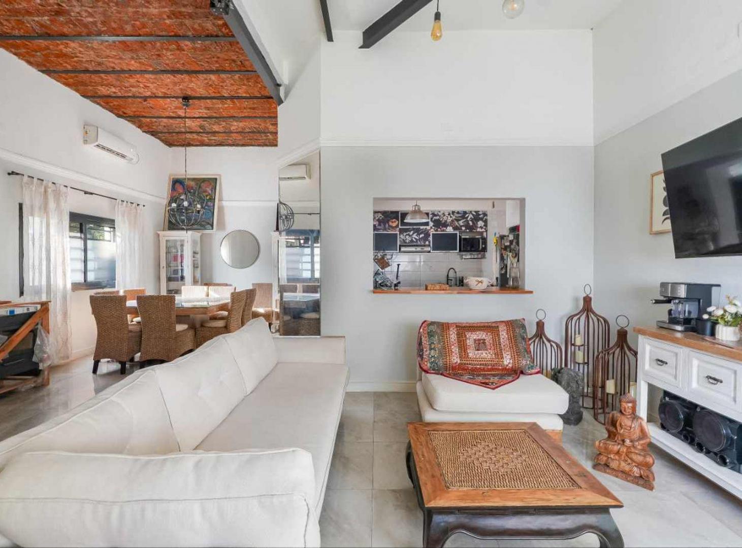 Foto de Venta Casa 5 amb 2 cocheras terraza Saavedra ., imagen 1