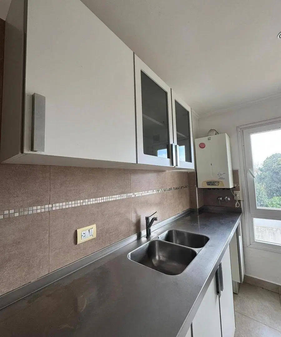 Departamento 2 Ambientes en Alquiler en Balcarce Centro | Muy Luminoso | Expensas Incluidas 3