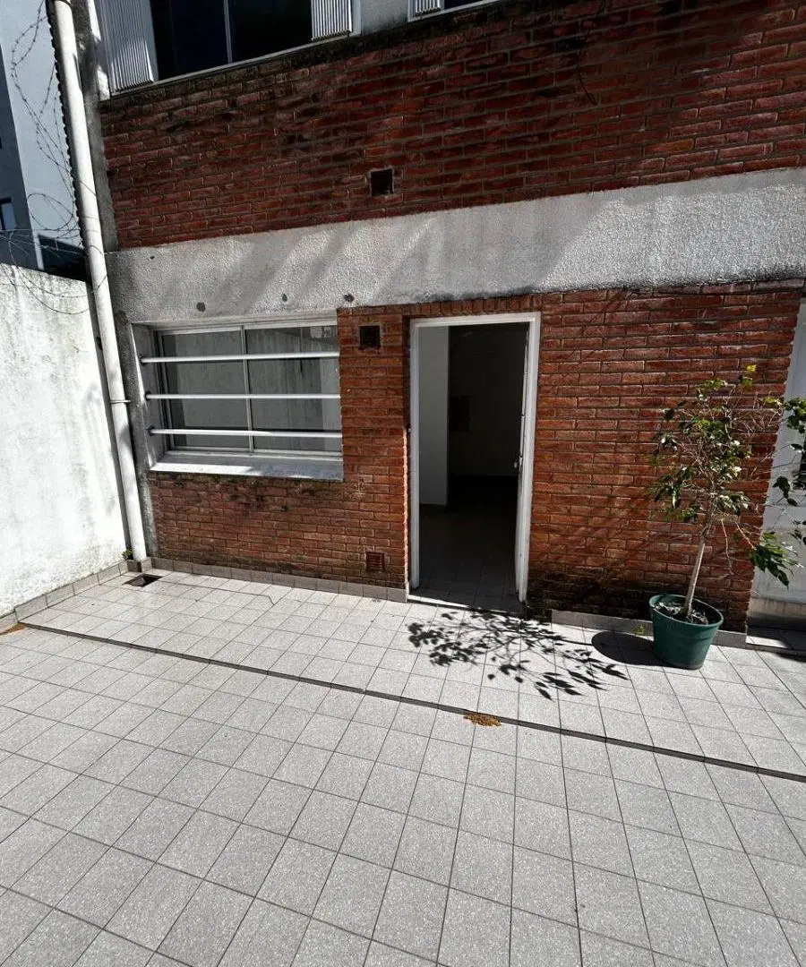 Monoambiente en Calle 62 e/ 1 y 2 3