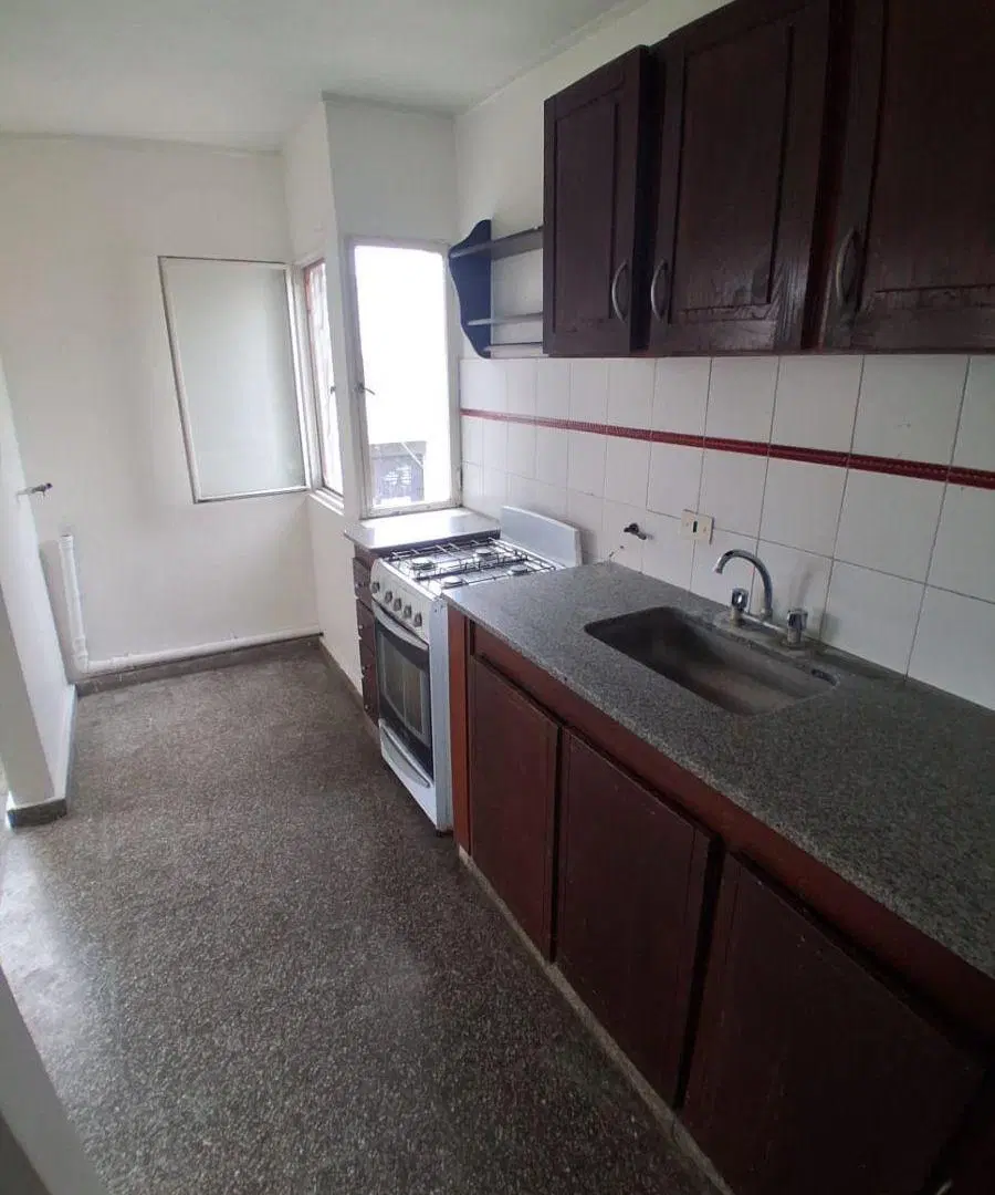 Depto de 1 dormitorio en calle 42 y 20 1