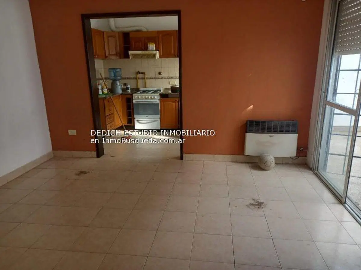 Ph de 2 dormi en calle 14 e/ 69 y 70 2