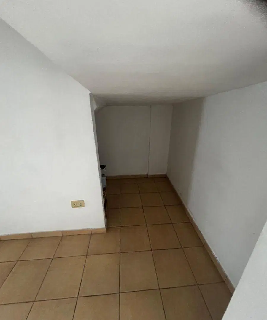 Local Comercial en Dg 79 e/ 65 y 66 2