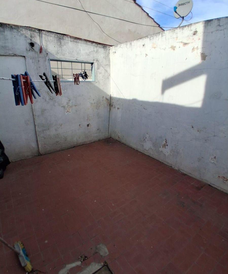 Foto de Complejo de 3 deptos en Lote de 10 x 40, imagen 2