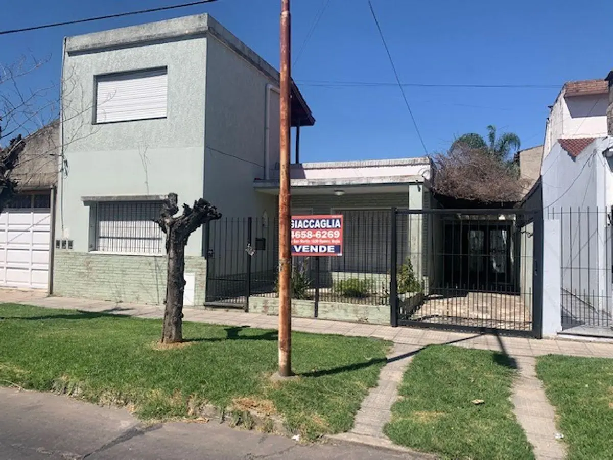 Casa para reciclar en venta en Ramos Mejía 1