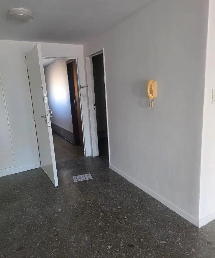 Departamento de 93 m² con 4 habitaciones en Alquiler en Ramos Mejía 2