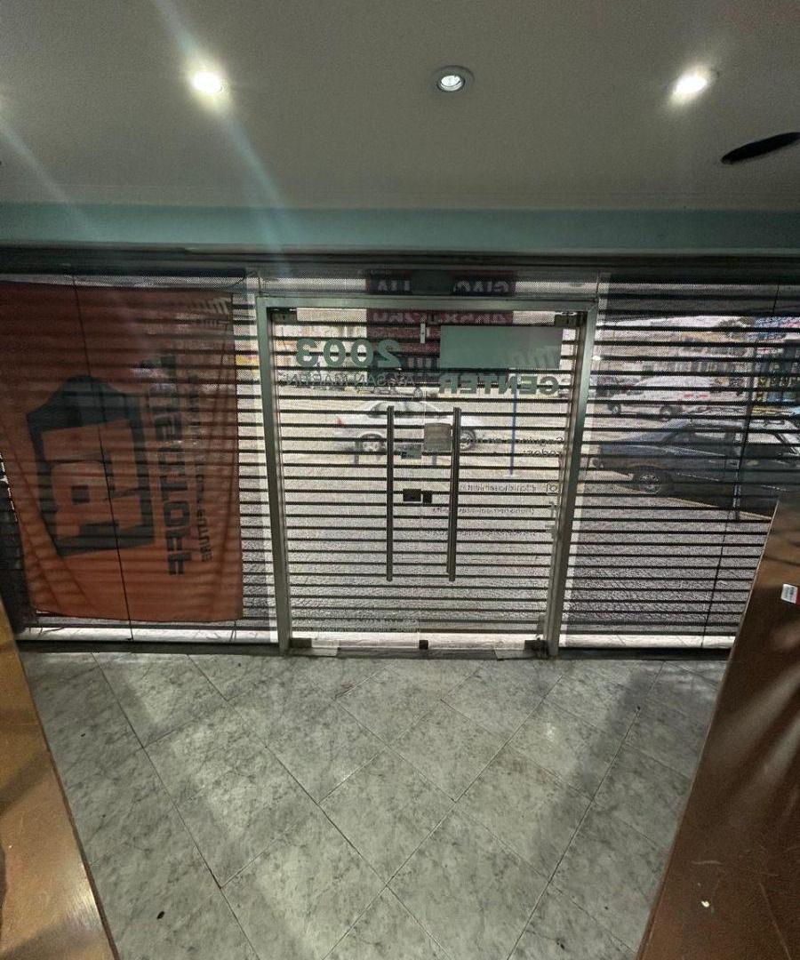 Foto de Local de 65 m² en alquiler en Ramos Mejía, imagen 2