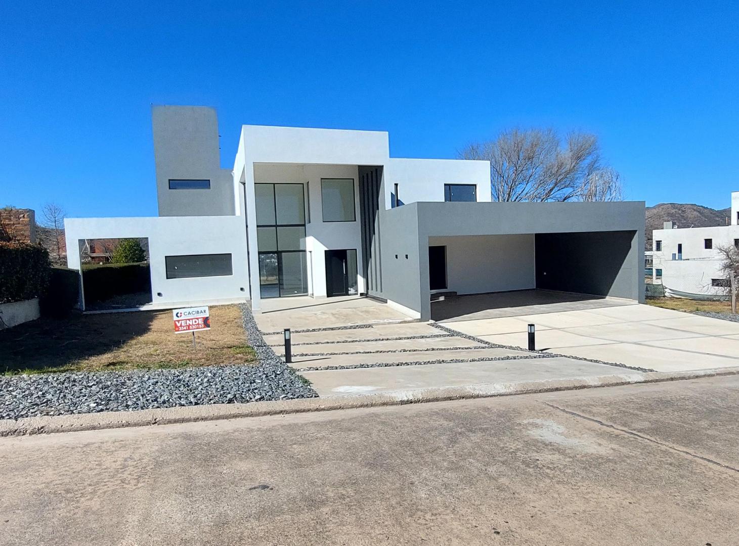 Importante Casa a estrenar en venta Country Altos de Carlos Paz