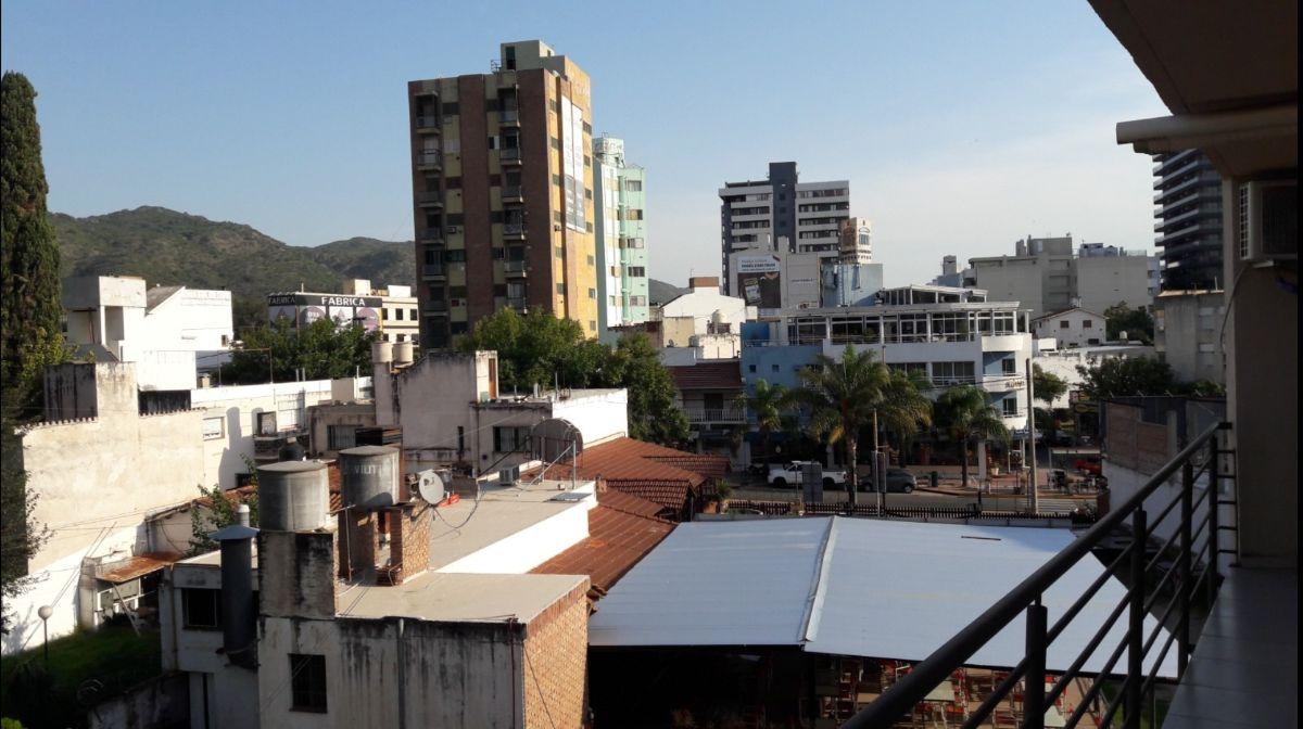 Foto de Alquiler anual departamento 2 dormitorios, cochera, centro, villa, imagen 1
