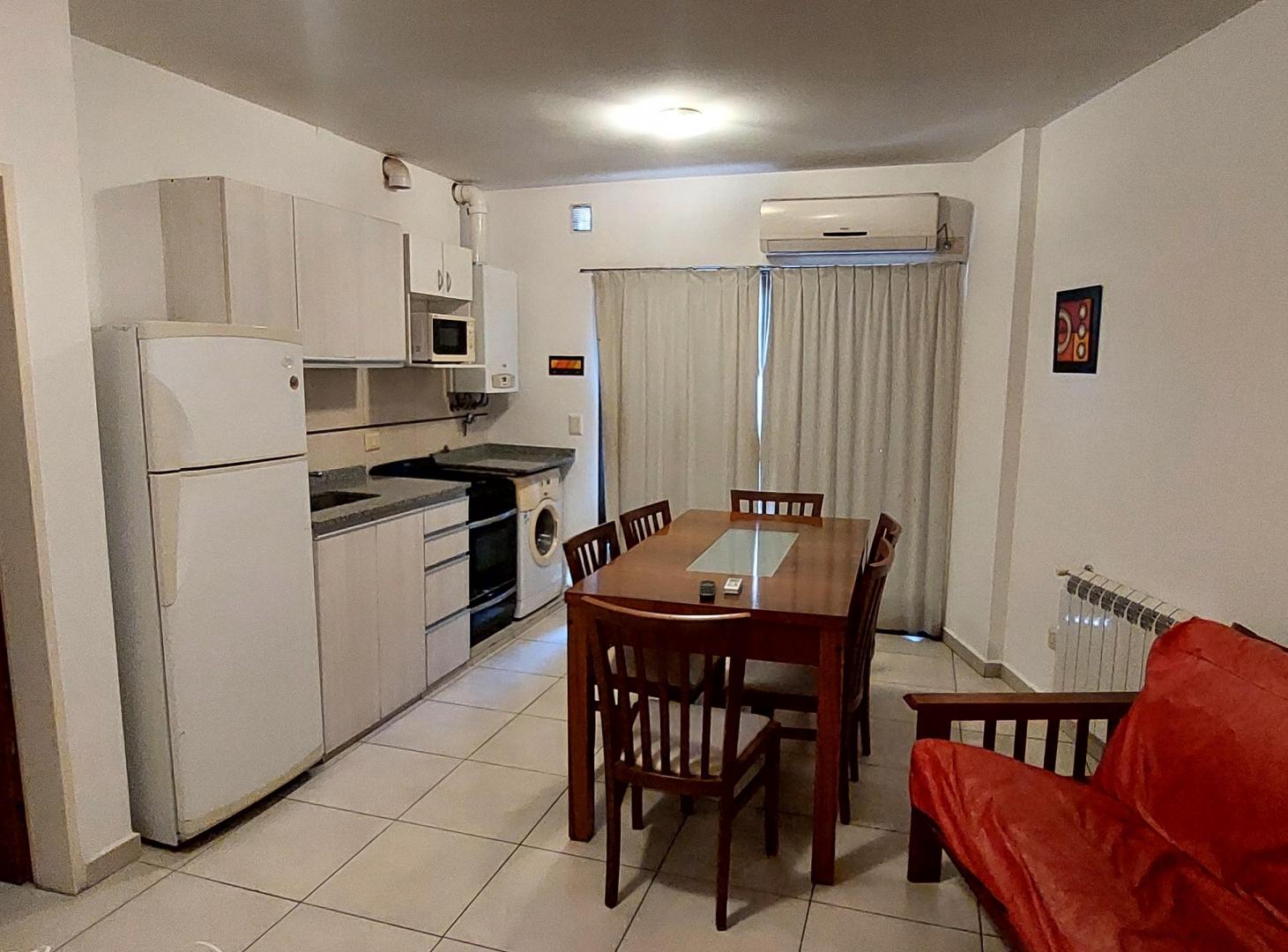 Foto de Alquiler anual departamento 2 dormitorios, cochera, centro, villa, imagen 2