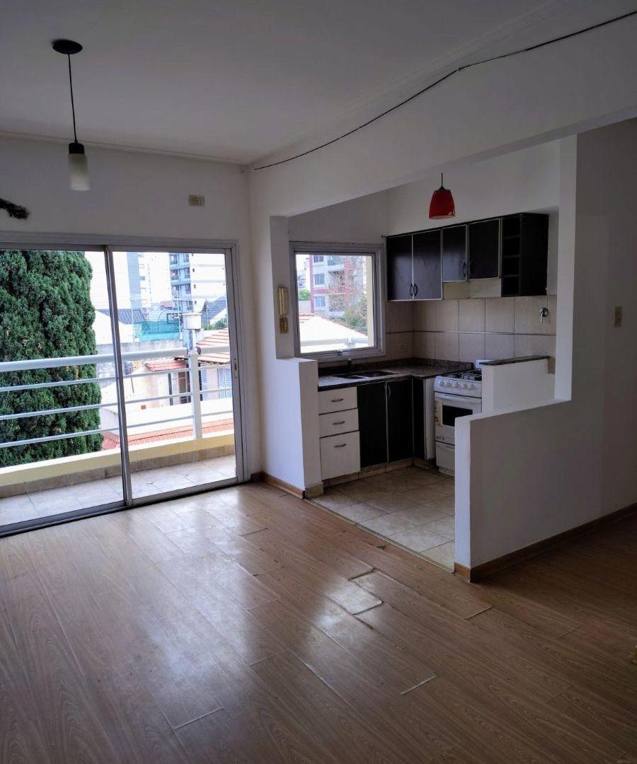 Foto de Excelente Semipiso 2 Ambientes Contrafrente, imagen 2
