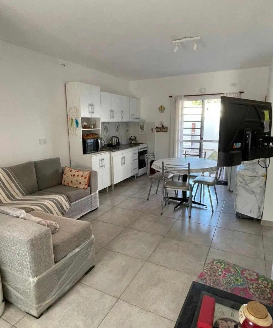 DEPARTAMENTO DE TRES AMBIENTES EN PLANTA BAJA 4