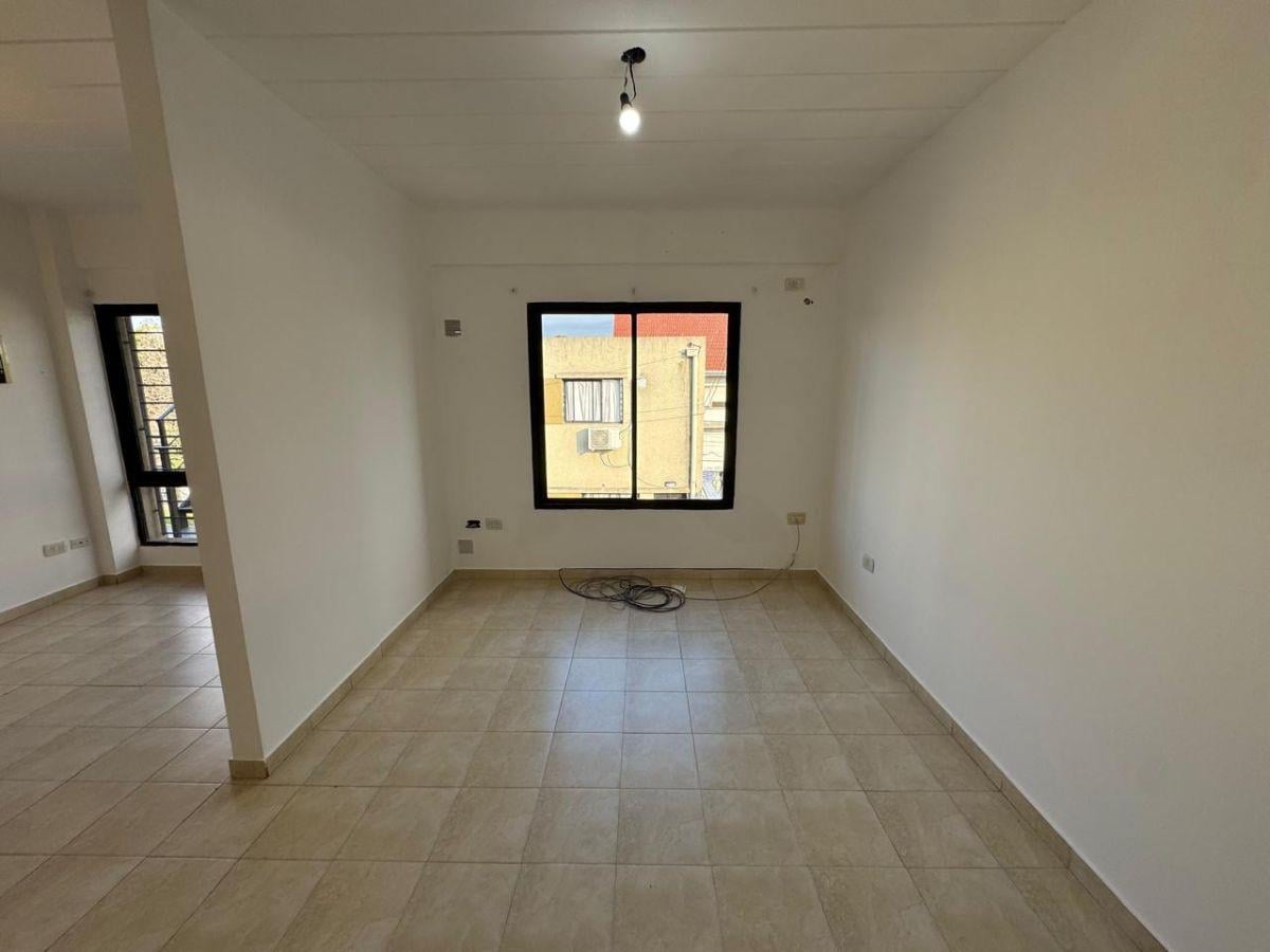 Foto de DEPARTAMENTO de 30 m² con 1 dormitorio en Berazategui CENTRO, imagen 5