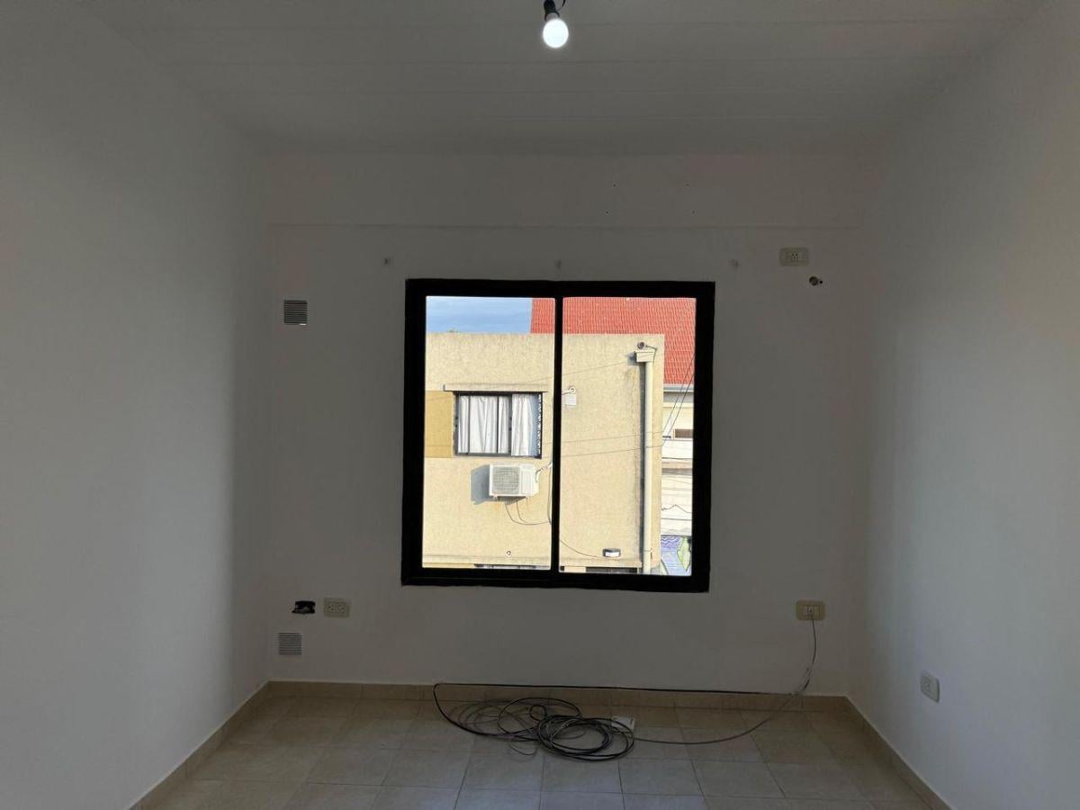 Foto de DEPARTAMENTO de 30 m² con 1 dormitorio en Berazategui CENTRO, imagen 2