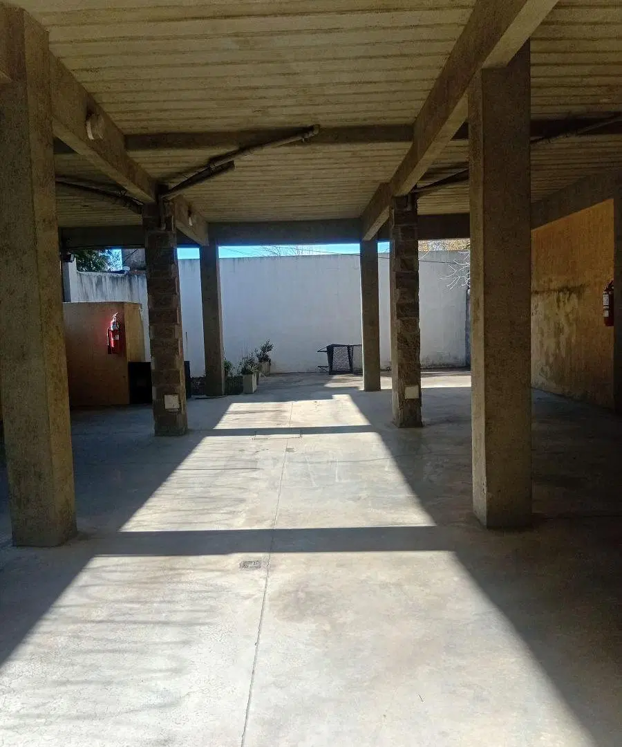 Departamento de 40 m² con 2 dormitorios en venta en Berazategui Centro 5