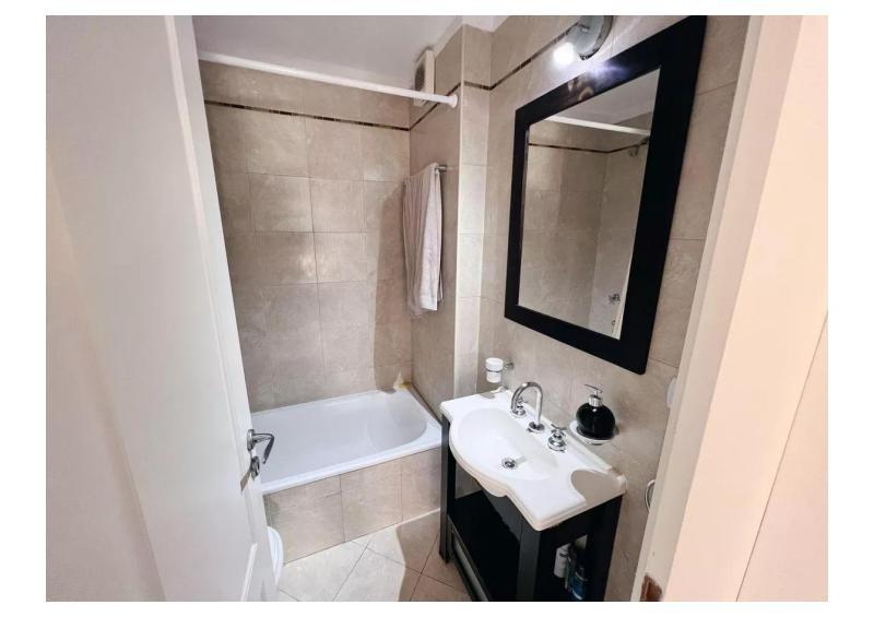 Foto de Departamento en Coghlan de 3 amb., con cochera/ balcón / 2 baños, imagen 2