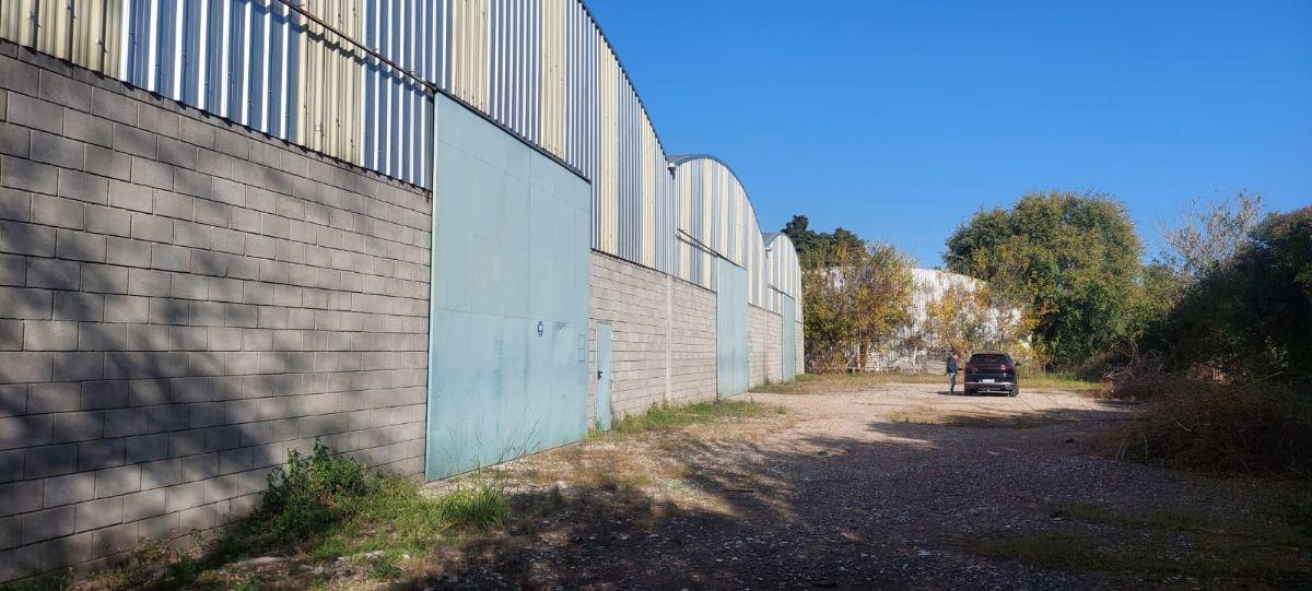 Foto de Galpón de 900 m² , sobre lote de 5300 m2, en venta en Villa Rosa, imagen 3
