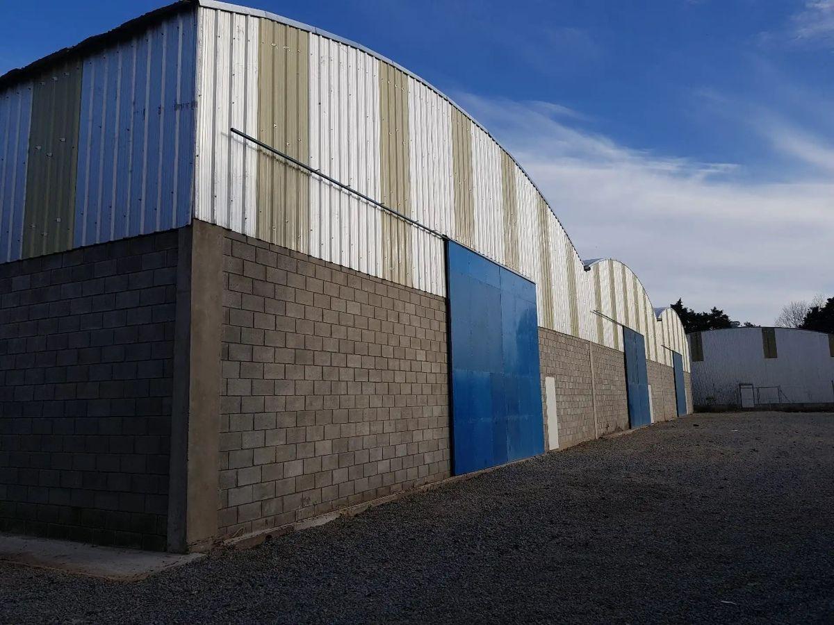 Foto de Galpón de 900 m² , sobre lote de 5300 m2, en venta en Villa Rosa, imagen 1