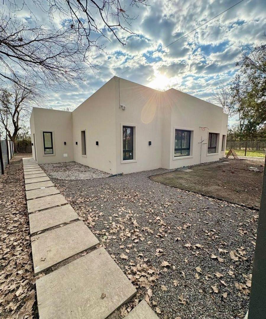 CASA A ESTRENAR EN FUNES 3 DORMITORIOS