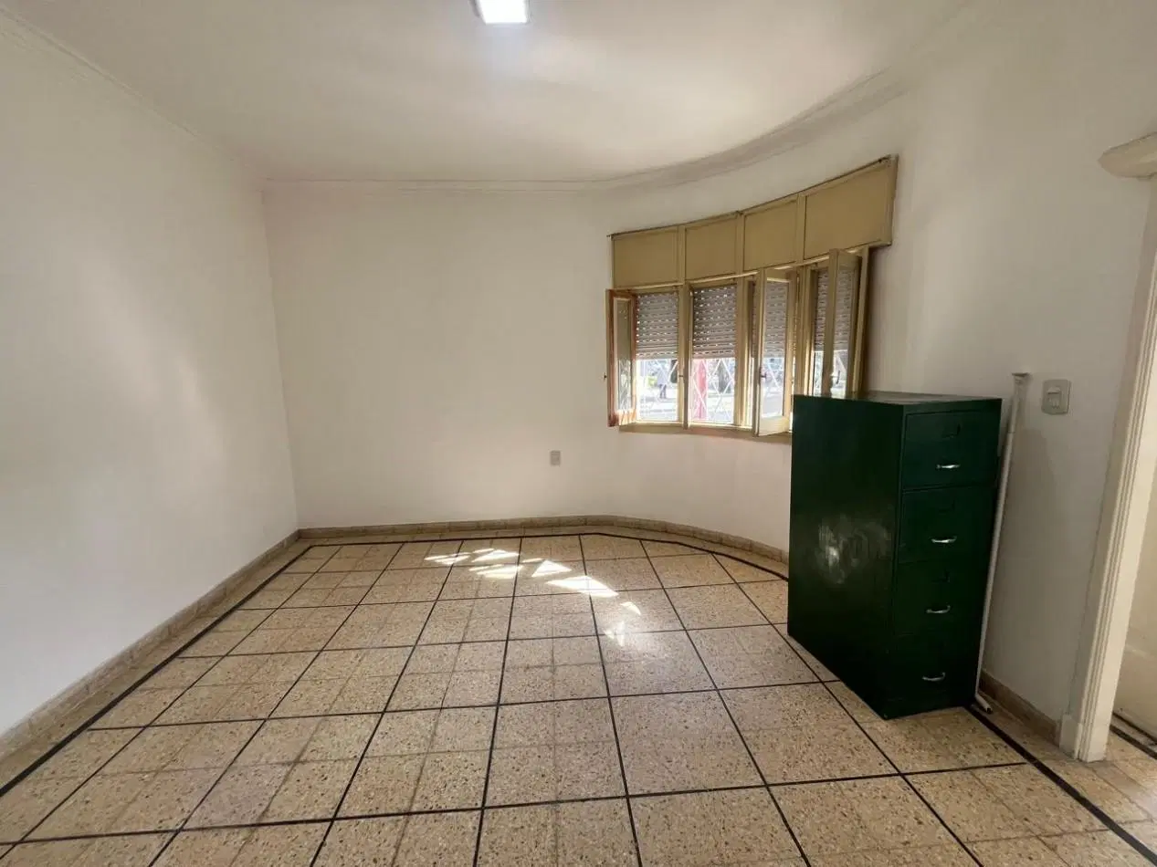 3 AMBIENTES AMPLIOS CON RECEPCION - APTO PROFESIONAL/COMERCIAL 3