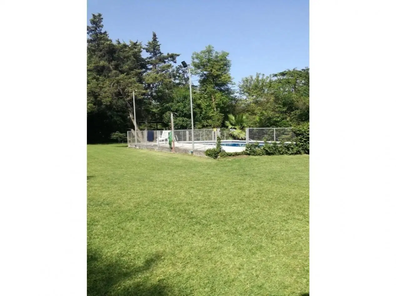 Casaquinta Barrio El Trebol 4