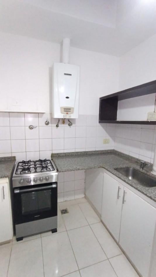 Foto de Departamento 2 ambientes A MEDIA CUADRA DE FACULTAD MEDICINA, imagen 2