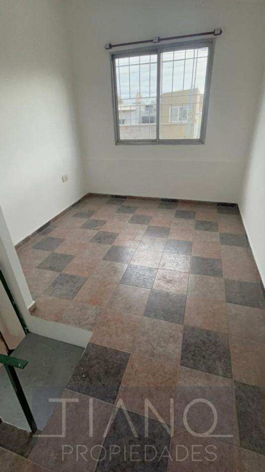 Foto de 2 AMBIENTES AL FRENTE - SIN EXPENSAS! APTO PROFESIONAL Y COMERCIAL, imagen 4