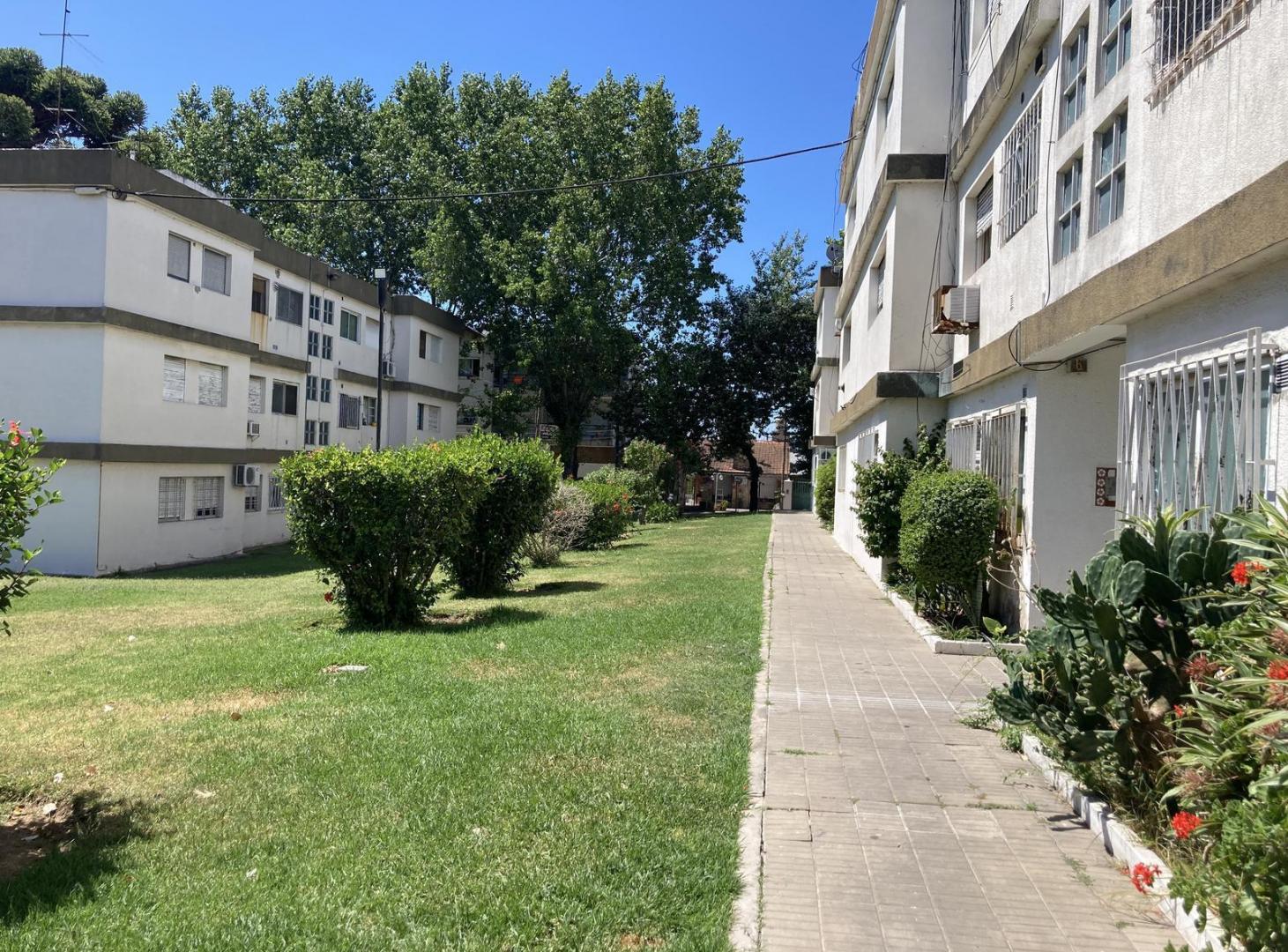 Foto de VENTA DEPARTAMENTO EZPELETA 3 AMB. APTO CREDITO, imagen 1
