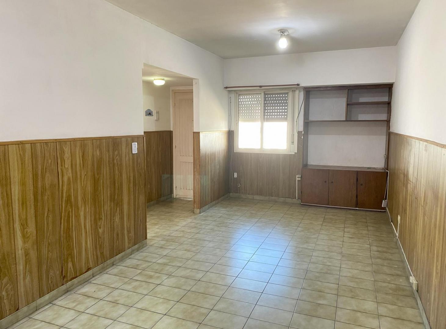 Foto de CASA TIPO PH 3 AMBIENTES PATIO Y PARRILLA – BARRIO PARQUE AMOEDO, imagen 4