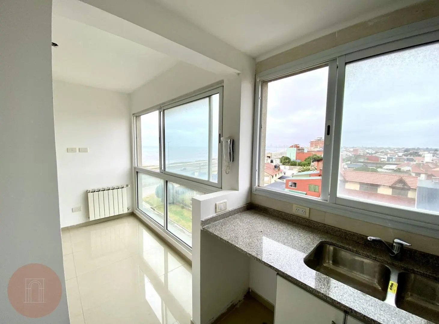 Departamento 2 ambientes con vista al mar zona Zacagnini 4