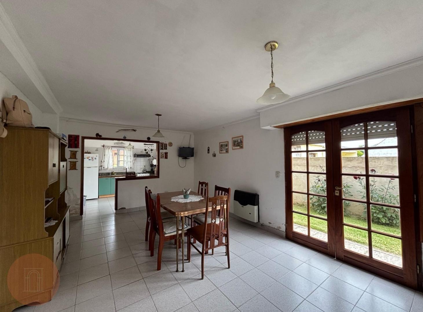 VENTA- Casa de 4 ambientes en punta mogotes