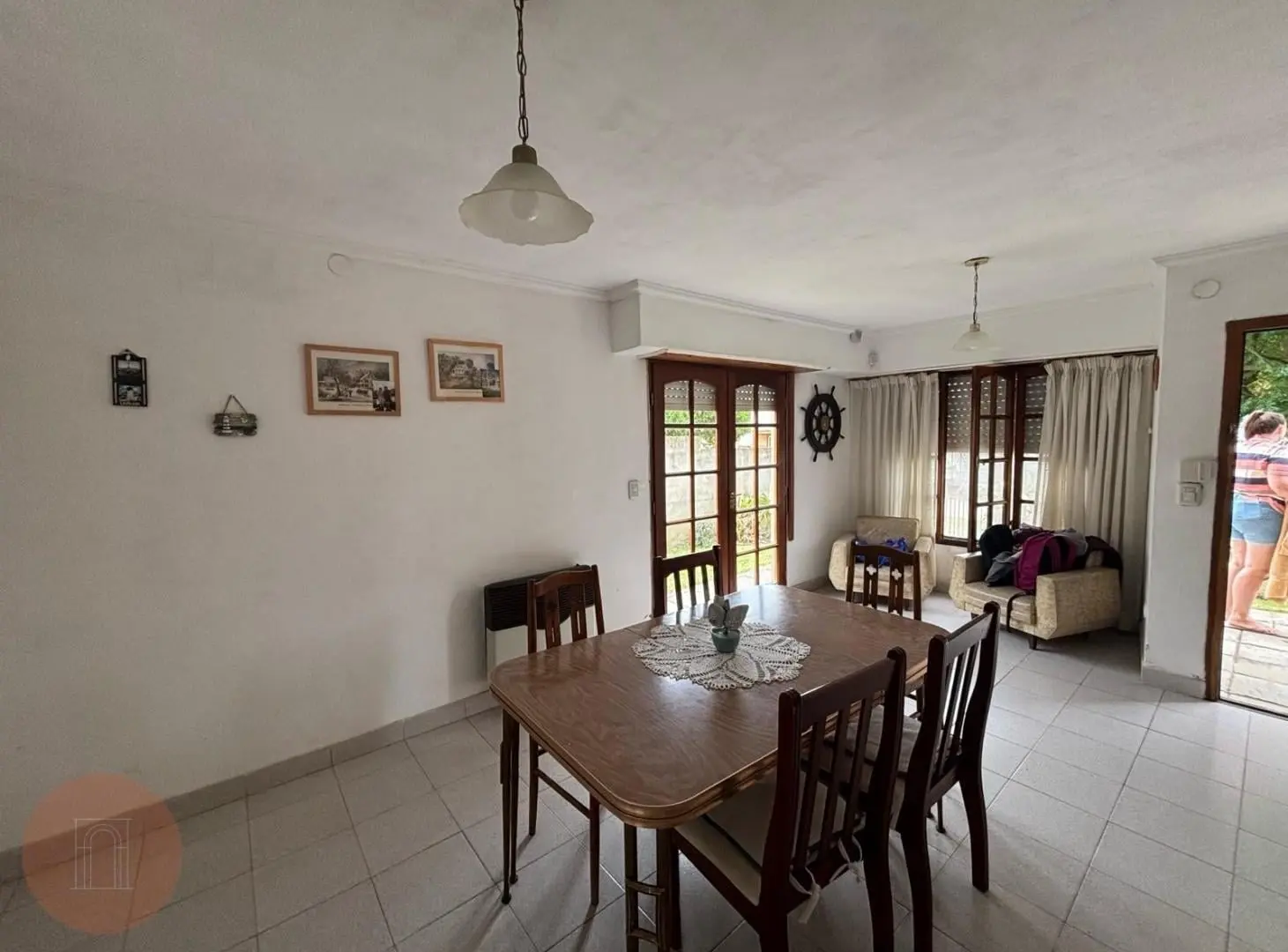 VENTA- Casa de 4 ambientes en punta mogotes 4