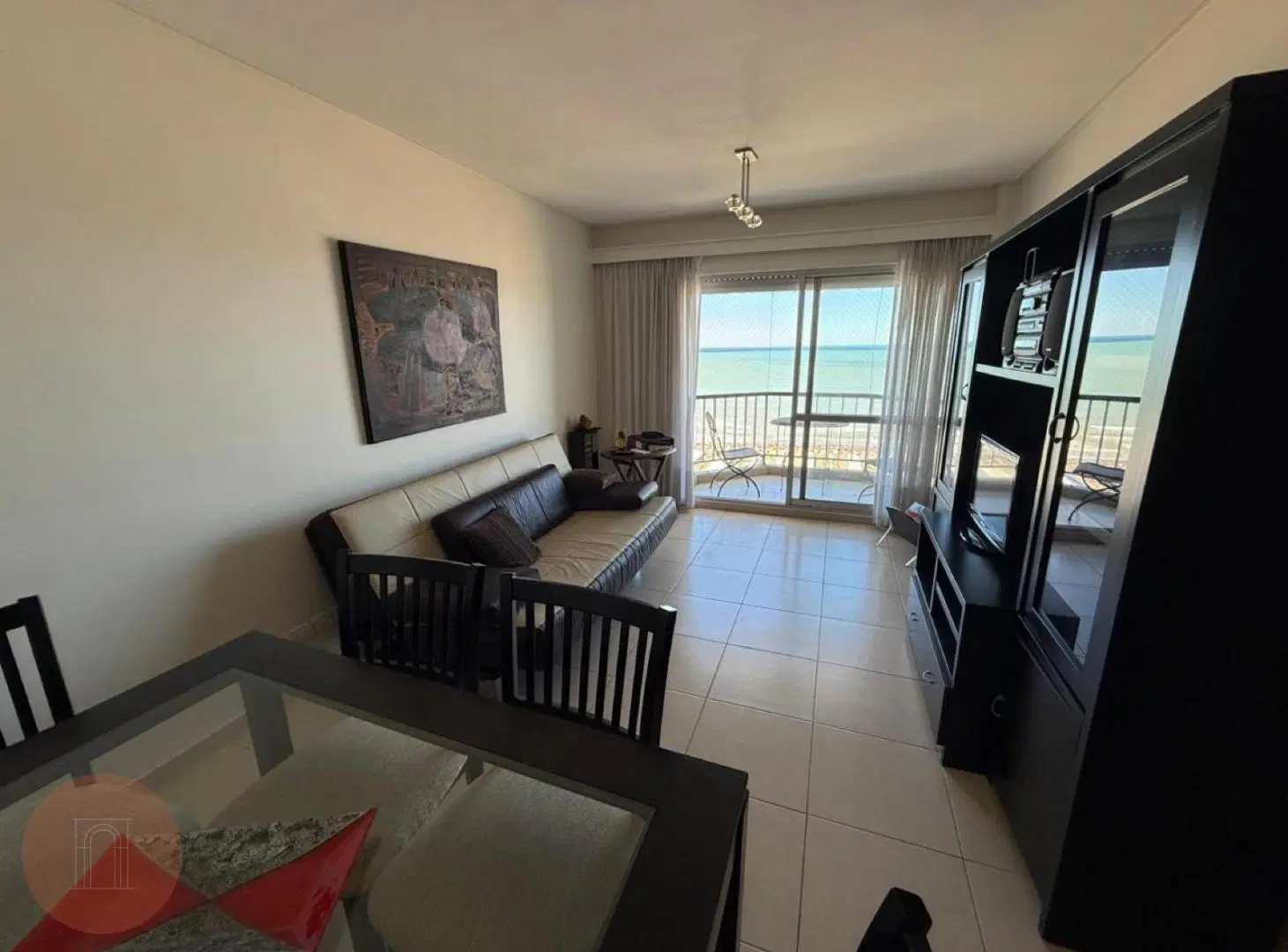 ALQUILER 24 MESES- Departamento de 2 ambientes con cochera y vista al mar en Playa Grande 3