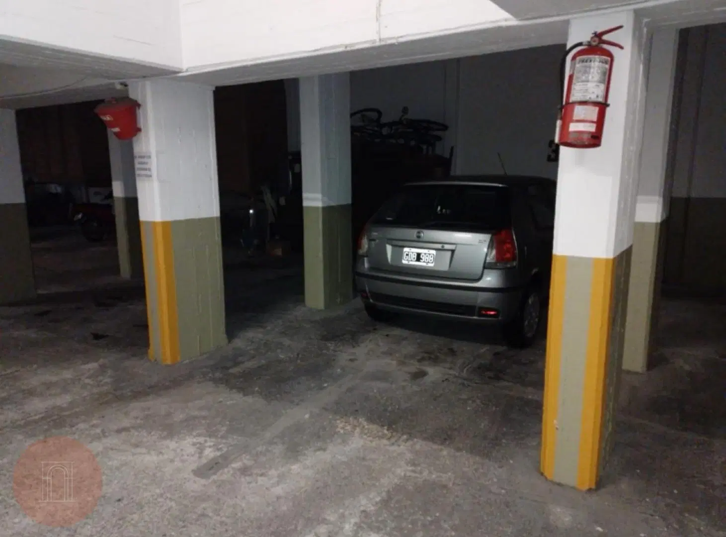 VENTA- Cochera Zona Centro 6