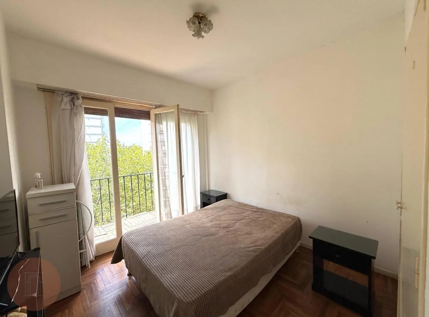 VENTA- Departamento 2 ambientes al frente con balcón zona guemes 1