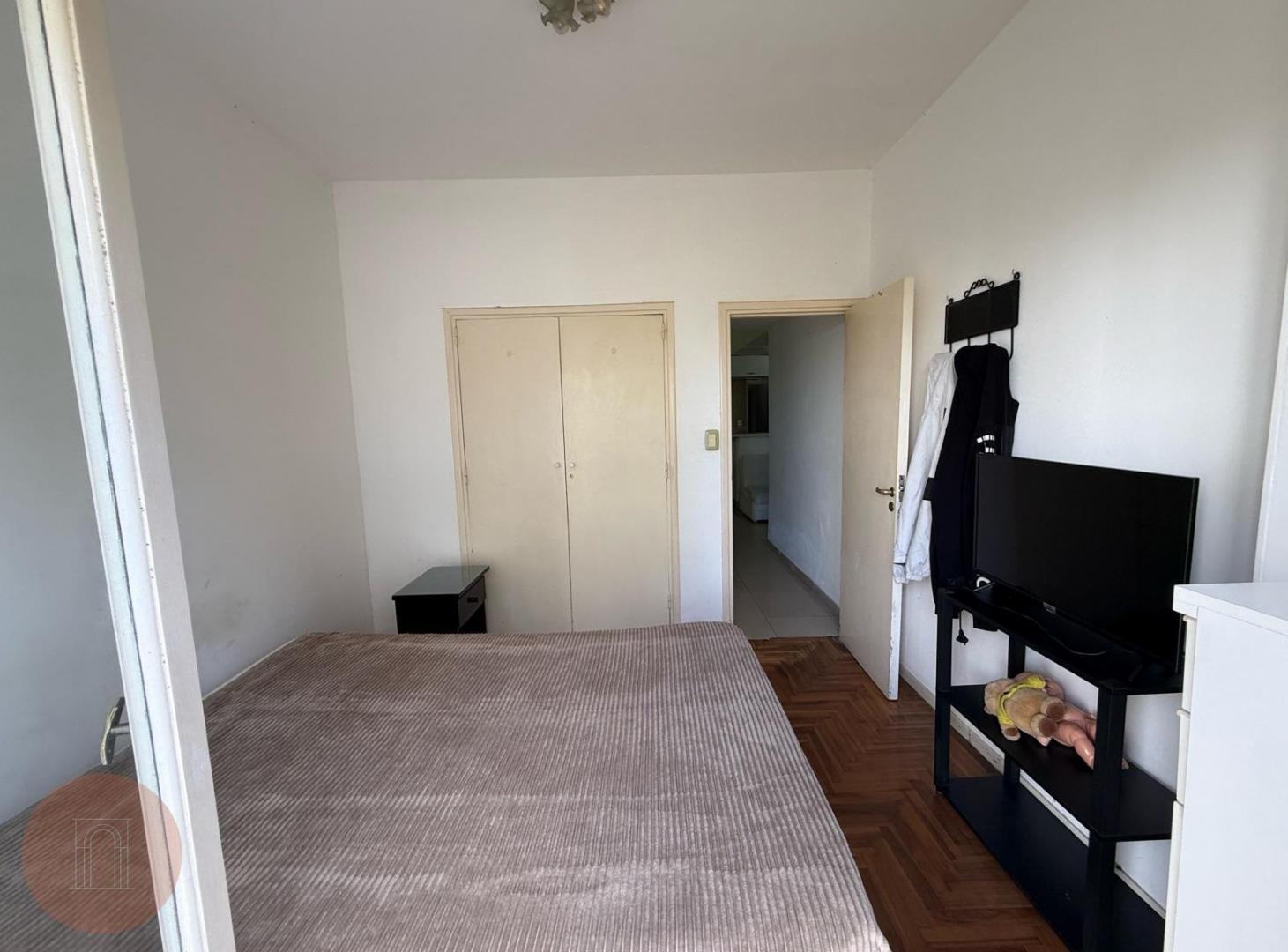 VENTA- Departamento 2 ambientes al frente con balcón zona guemes
