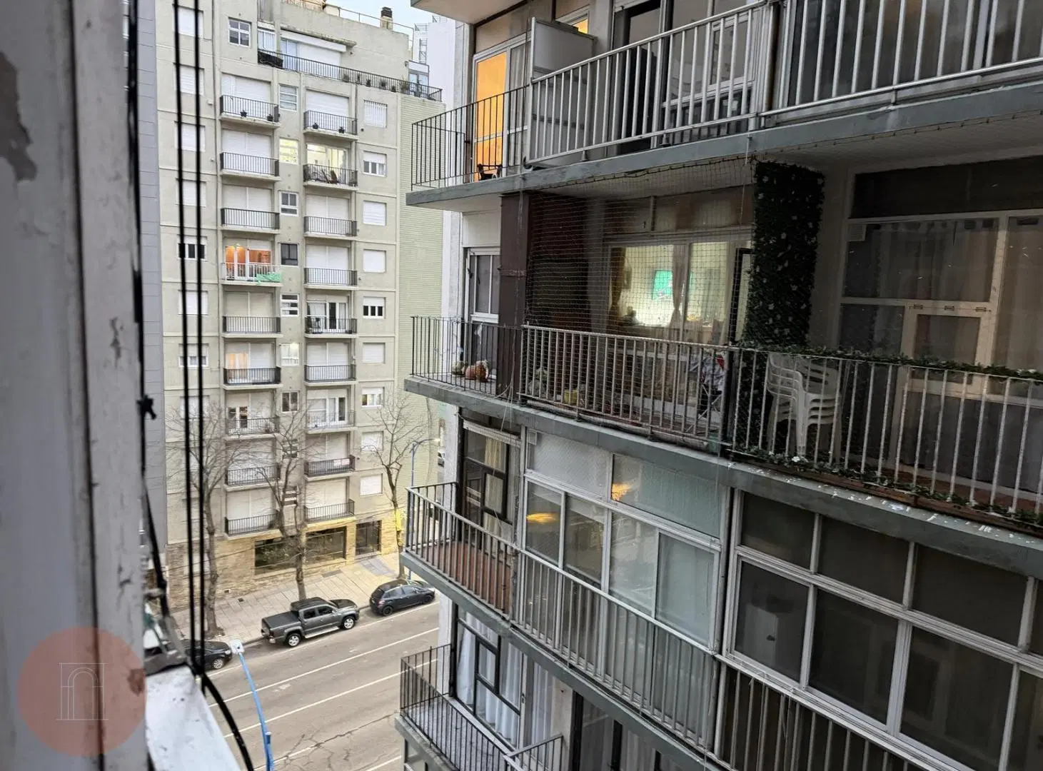 VENTA- Departamento de un ambiente reciclado y amoblado Zona Güemes 3