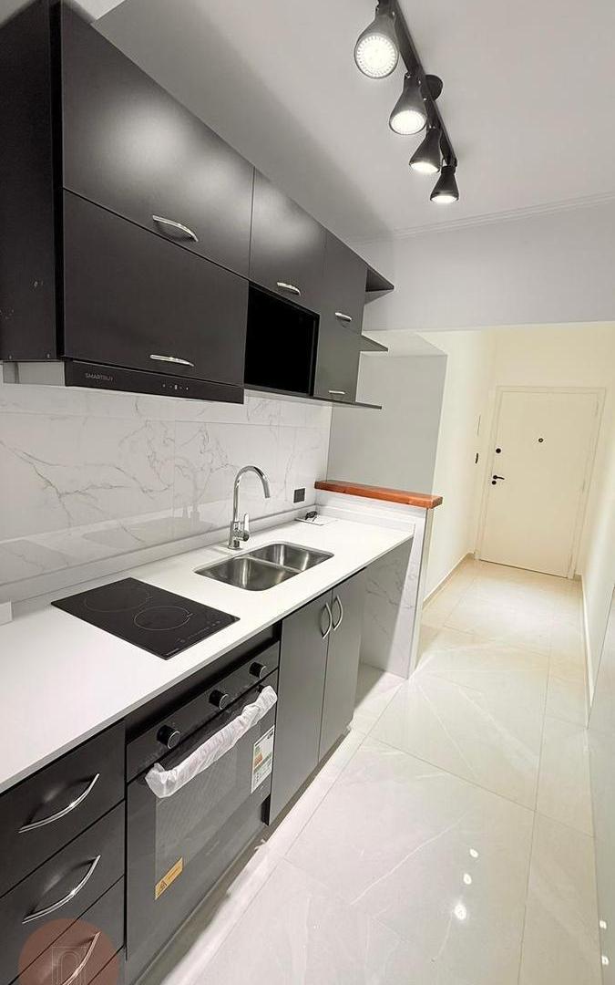 Foto de VENTA- Departamento de 2 ambientes al contrafrente Zona Plaza Colón, imagen 5