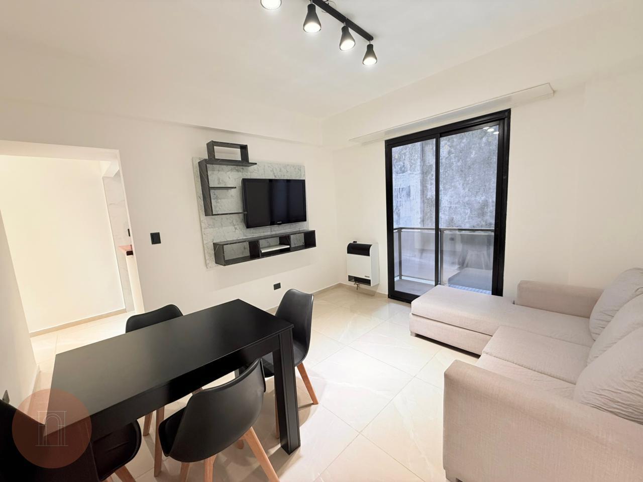 VENTA- Departamento de 2 ambientes al contrafrente Zona Plaza Colón
