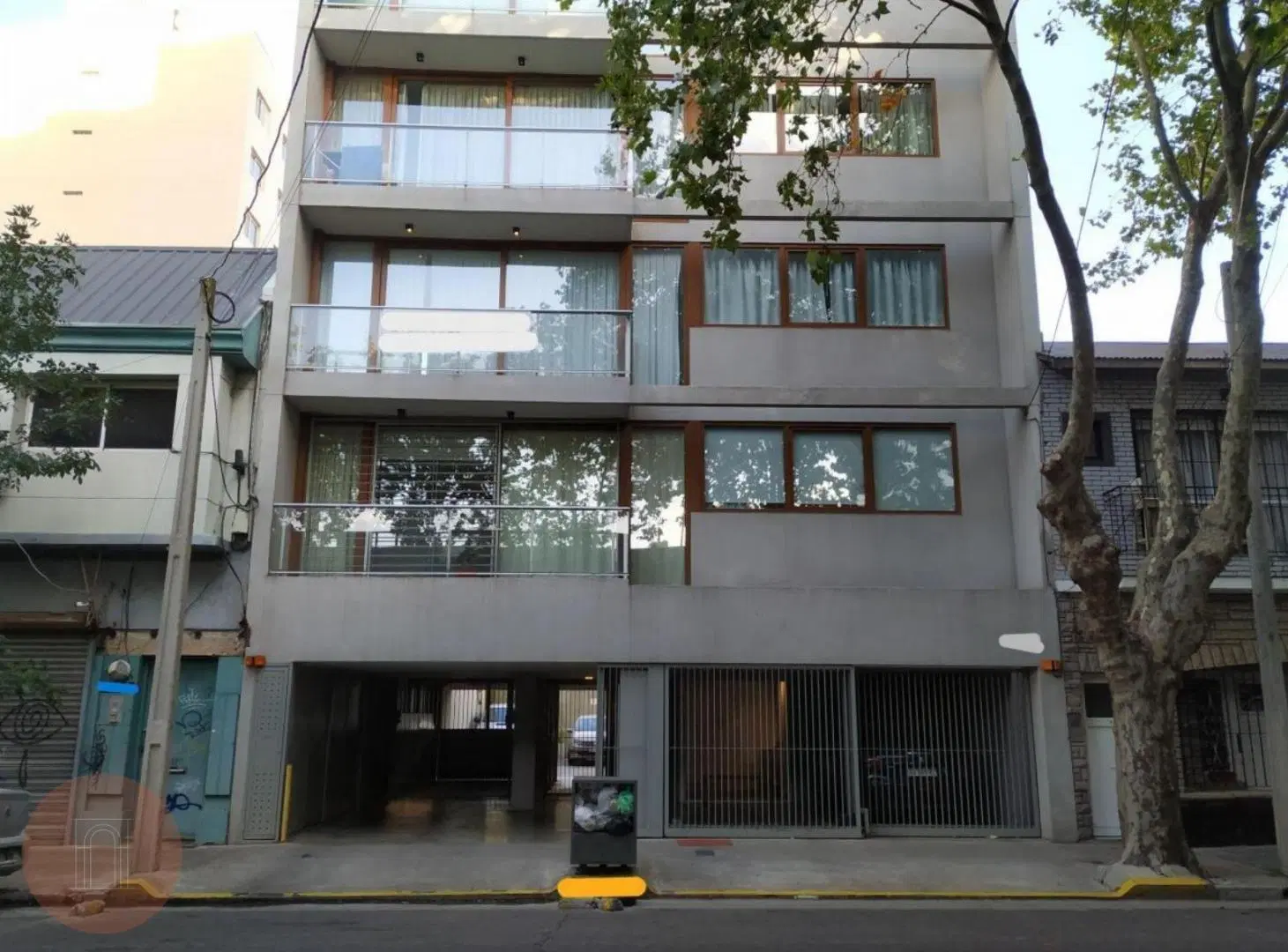 EN VENTA- Cochera zona Plaza Mitre 1