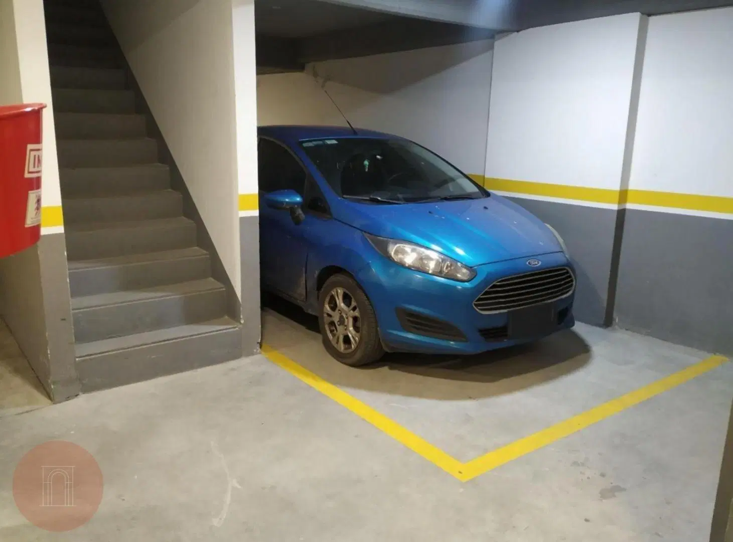 EN VENTA- Cochera zona Plaza Mitre 5