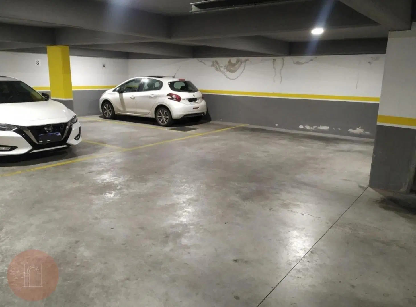 EN VENTA- Cochera zona Plaza Mitre 3