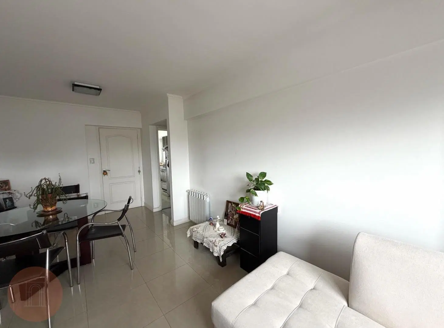 EN VENTA- Semipiso de categoría al contrafrente Zona Centro 8