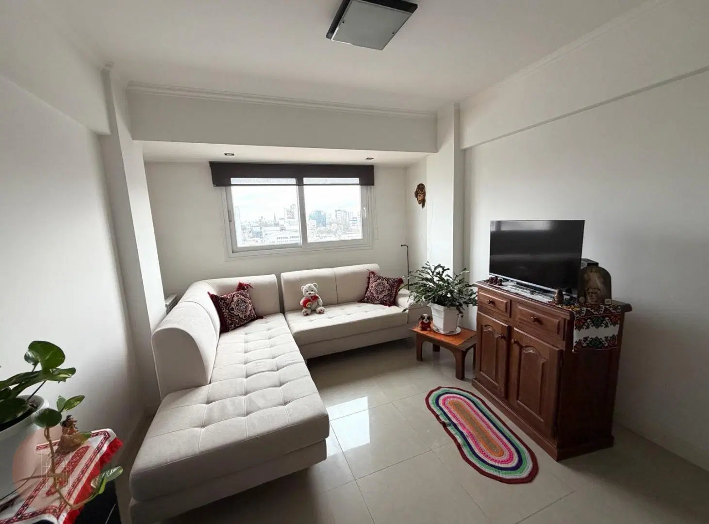 EN VENTA- Semipiso de categoría al contrafrente Zona Centro 3