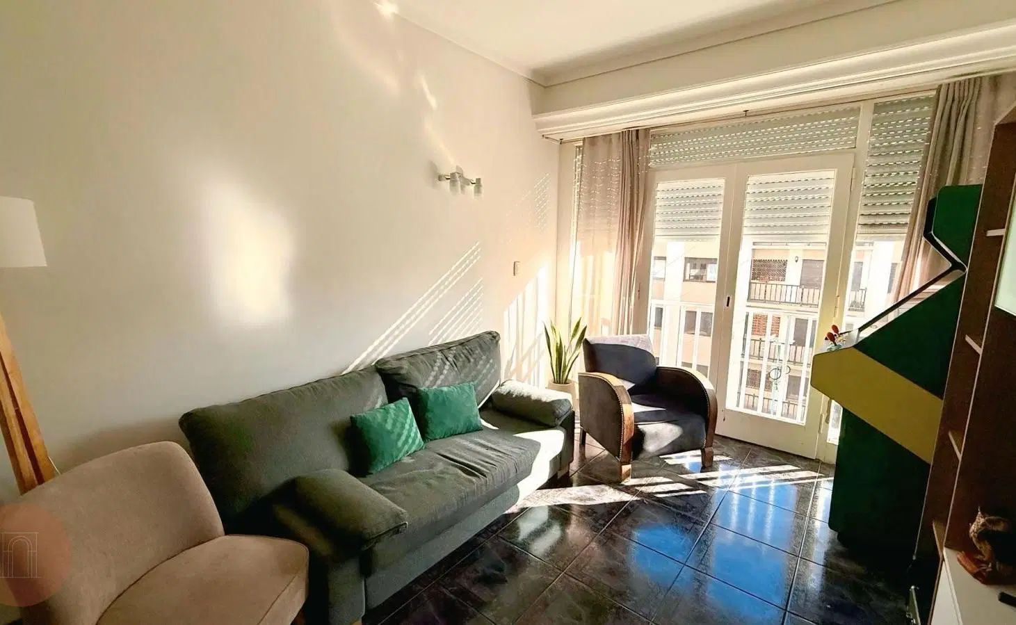 VENTA - Departamento 2 ambientes en La Perla 3
