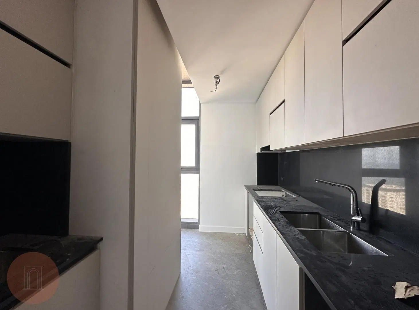 EN VENTA- Lujoso departamento 3 amb con vista plena al mar y cochera Zona Playa Chica 5
