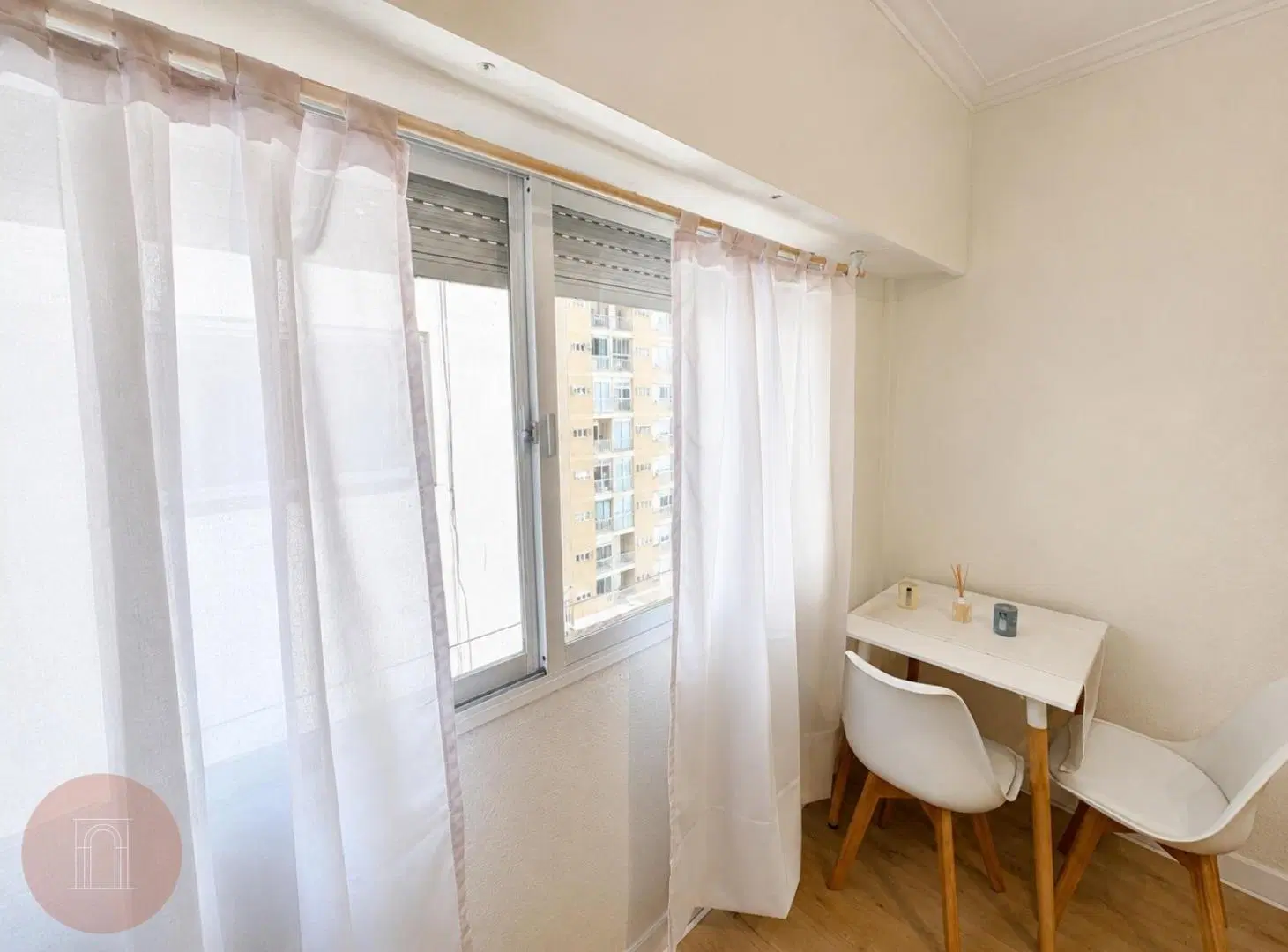 EN VENTA- Departamento de un ambiente reciclado y amoblado zona Plaza Colón 1