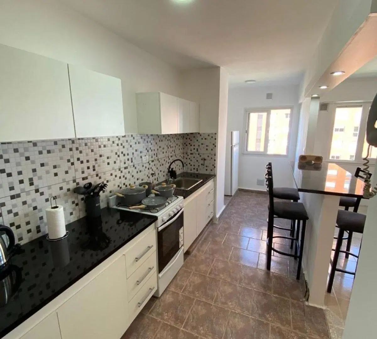 ALQUILER - Departamento 4 ambientes, Zona San Jose 3